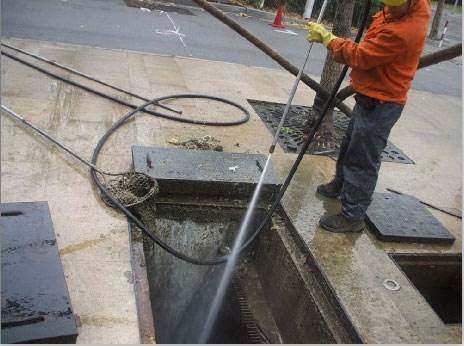 科尔沁池底污泥如何清理