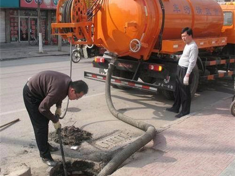 科尔沁清掏化粪池，健康生活从这里开始